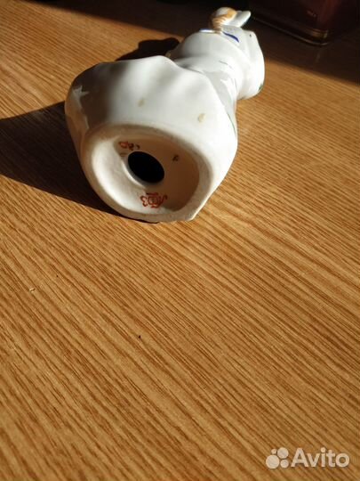 Статуэтка Катюша с голубем лфз