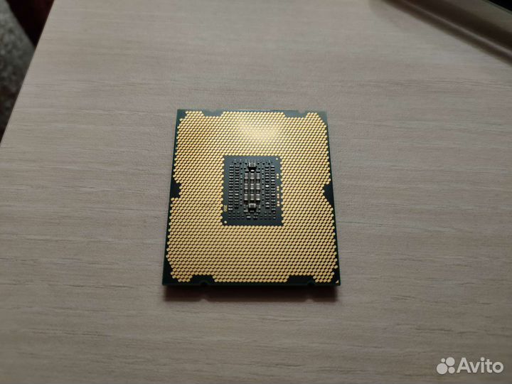Процессор Intel Xeon E5-2690 v1