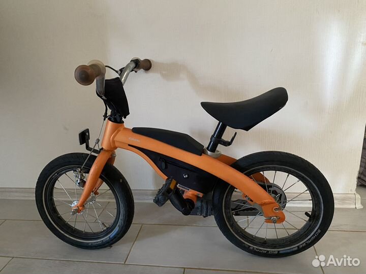 Велосипед беговел bmw