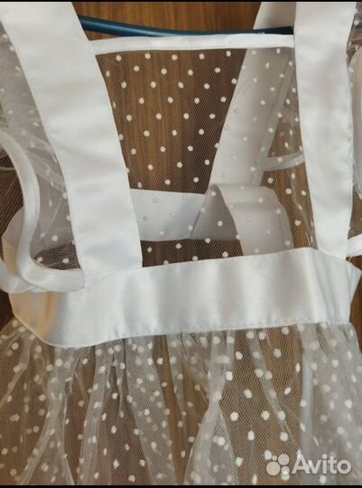 Белый школьный фартук