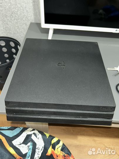 Sony playstation 4 PS4 pro 1tb