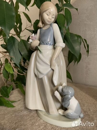 Фарфоровая статуэтка Nao by Lladro