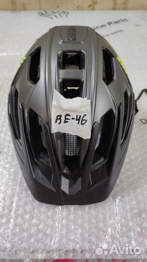 Шлем велосипедный Uvex Quatro