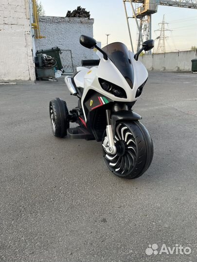 Электромобиль, трицикл, электрическая машина