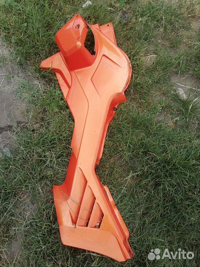 Облицовка боковая левая CF Moto 7020-040203-0Y60