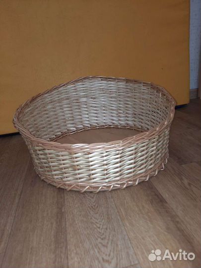 Лежанка для кошек новая