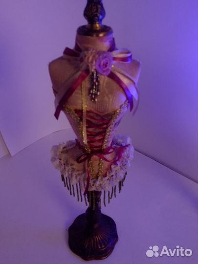 Статуэтка манекен