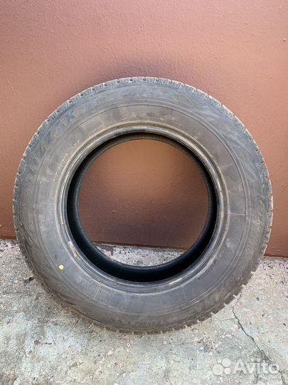 Bridgestone Blizzak Revo GZ 215/65 R16