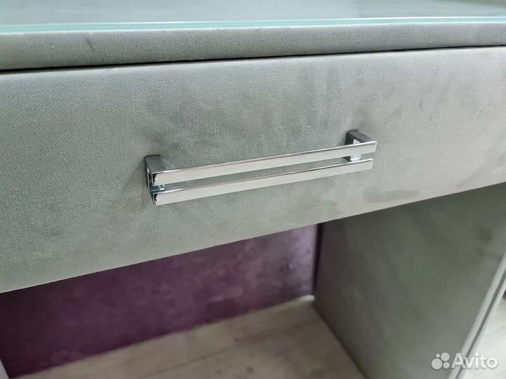 Туалетный столик