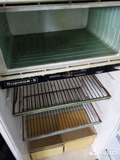 Холодильник Бирюса