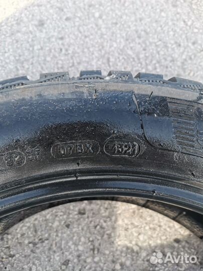 Michelin X-Ice North 4 215/55 R17