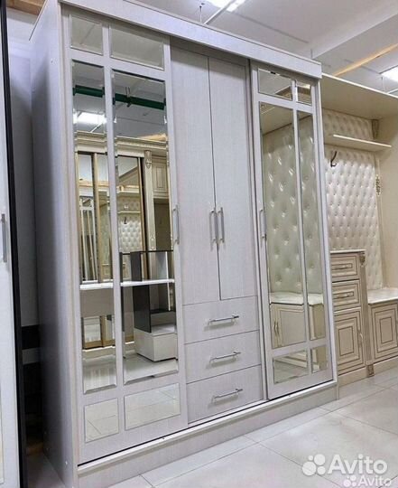 Шкаф купе Маэстро 1,70 Новый