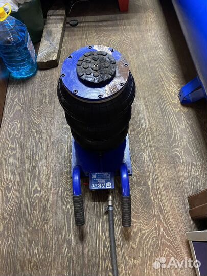 Пневмодомкрат AE&T T08103B