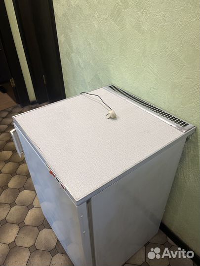 Холодильник Бирюса