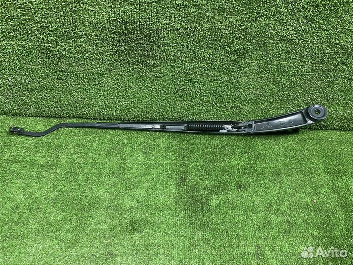 Поводок стеклоочистителя Hyundai ix35 2010-2015