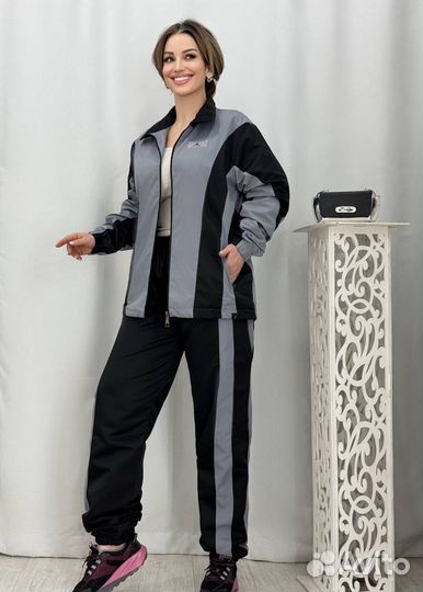 Спортивный костюм женский