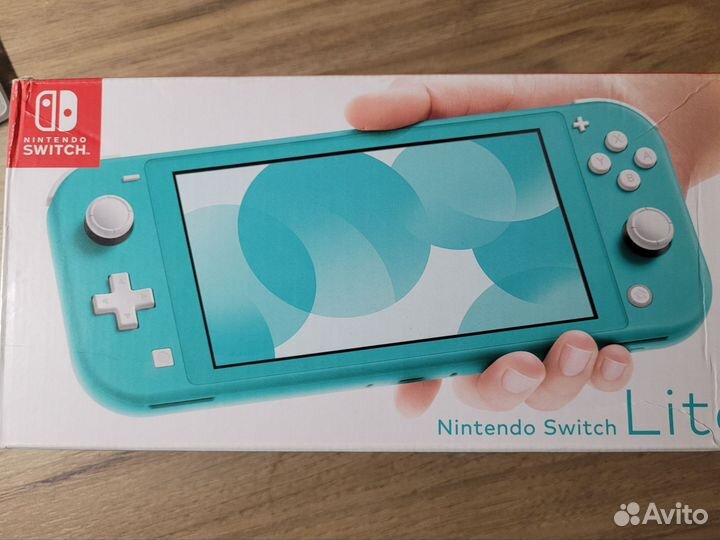 Nintendo switch lite + sd cart 256GB