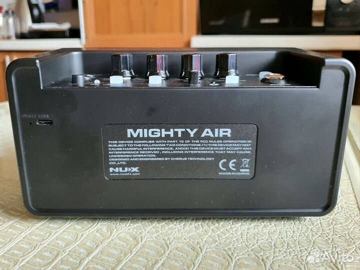 Беспроводной комбик NUX Mighty Air (10 Вт)