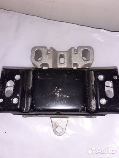 Опора двигателя правая skoda octavia