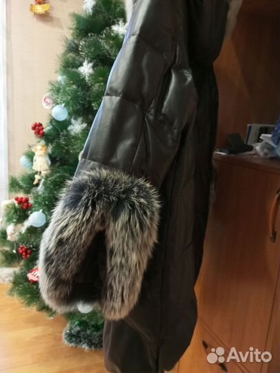 Пуховик женский 46 48 размер с мехом