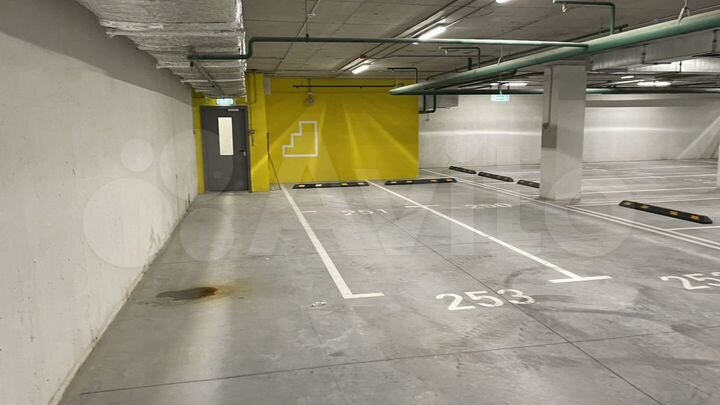 Машиноместо, 27 м²