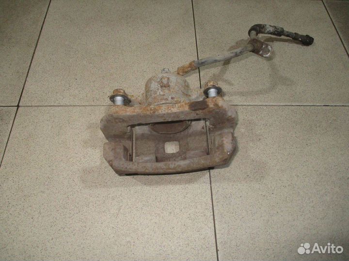 Суппорт передний правый Ford Fiesta 6