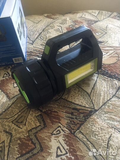 Фонарь аккамуляторный с солнечной панелью