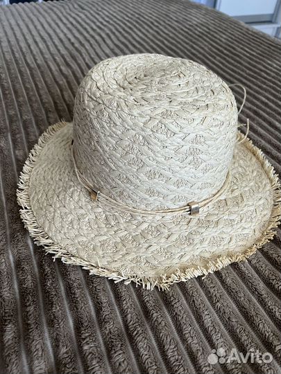Шляпа женская соломенная