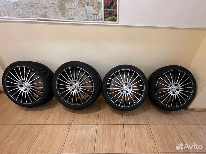 Nokian Tyres Hakkapeliitta 8 225/40 R18 92T