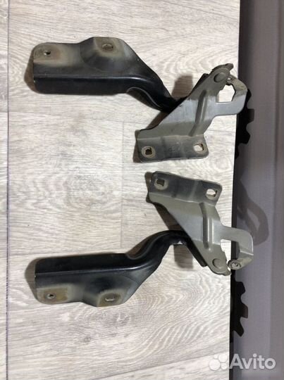 Петли капота Nissan Almera G15