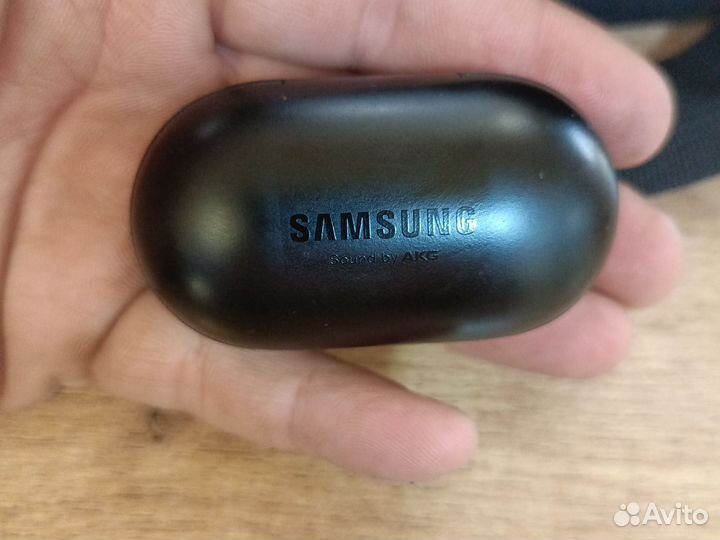 Бокс, кейс для наушников Samsung sound by AKG R170