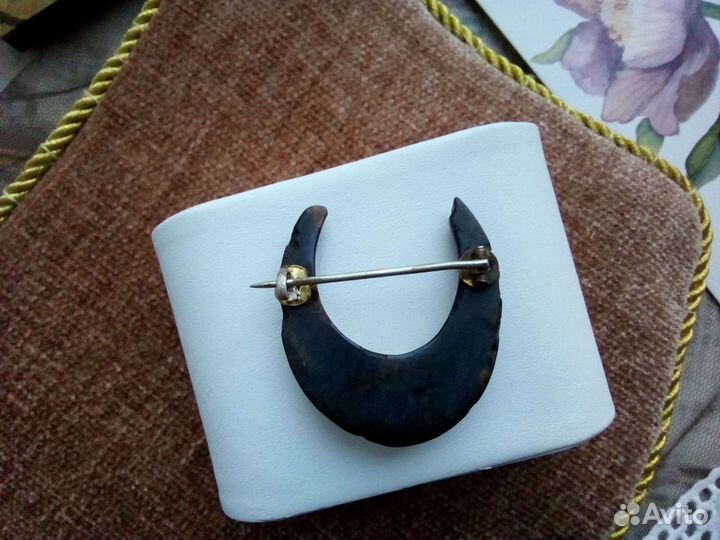 Брошь антикварная