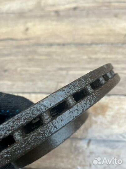 Диск тормозной передний Audi 3 8P 1.8 2008