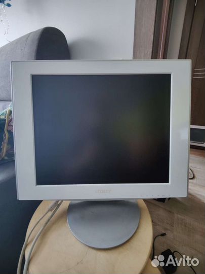 Монитор Sony sdm-hs73