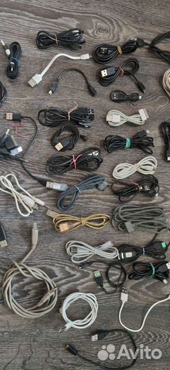 Кабеля зарядки и подключения разные