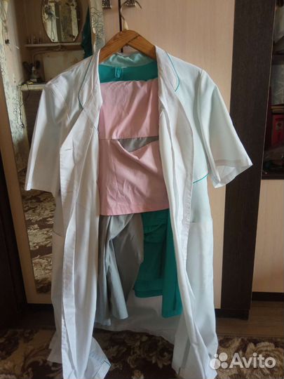 Медицинский костюм