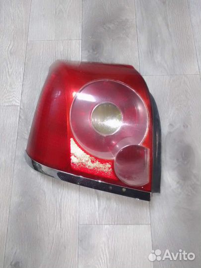 Стоп сигнал Тойота Авенсис