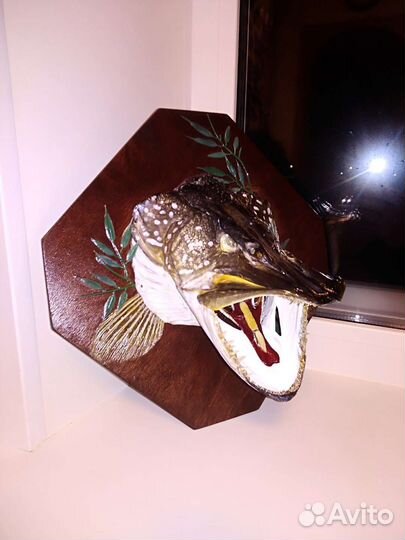 Отличный подарок 2500 и выше