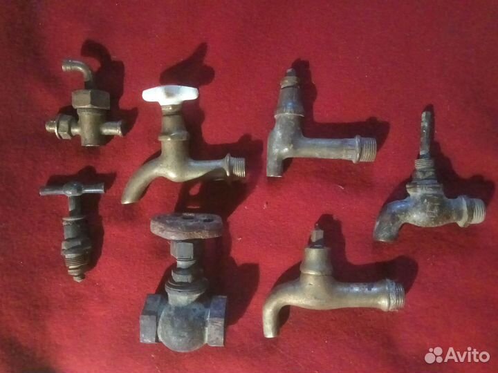 Старинные вентили и краны