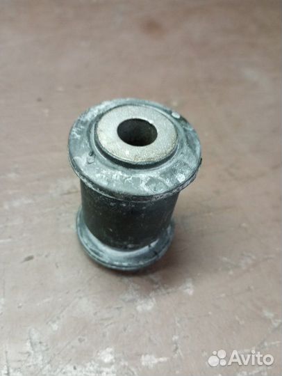 Сайлентблок передний Mazda Tribute EP3