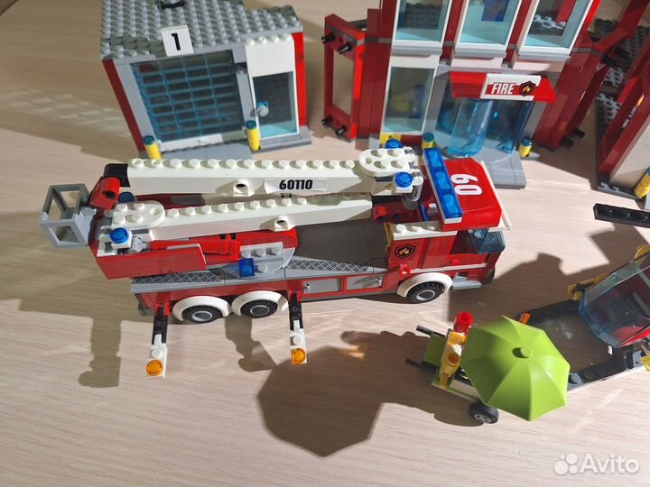 Lego city пожарная часть 60110