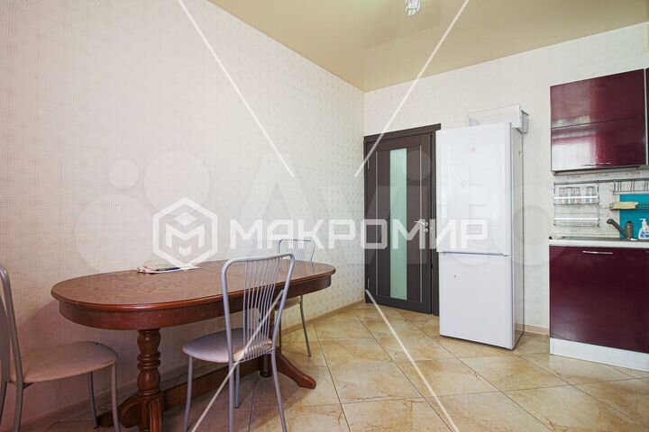 3-к. квартира, 83 м², 4/9 эт.