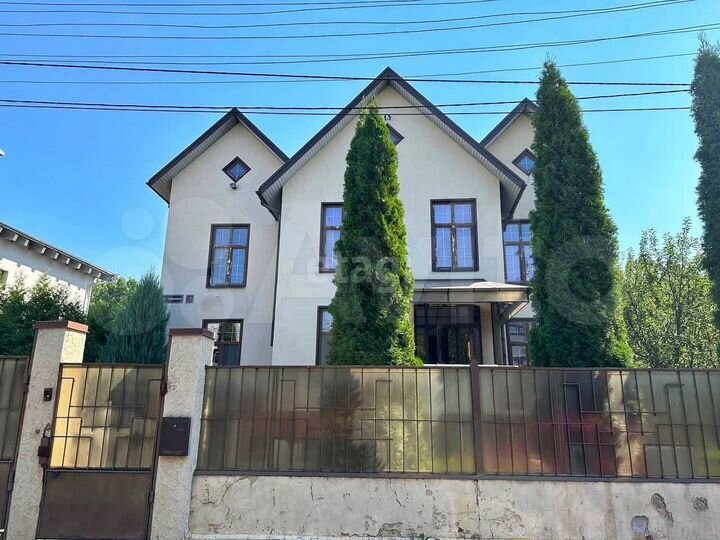 Коттедж 346,1 м² на участке 12 сот.