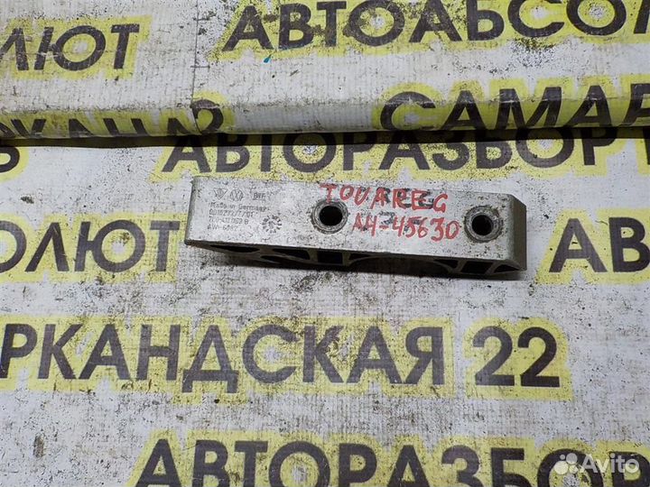 Кронштейн крепления переднего стабилизатора Volks