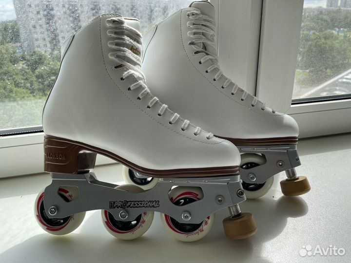 Фигурные роликовые коньки размер 39-40