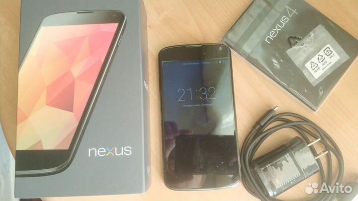 LG Nexus 4 (Е960)