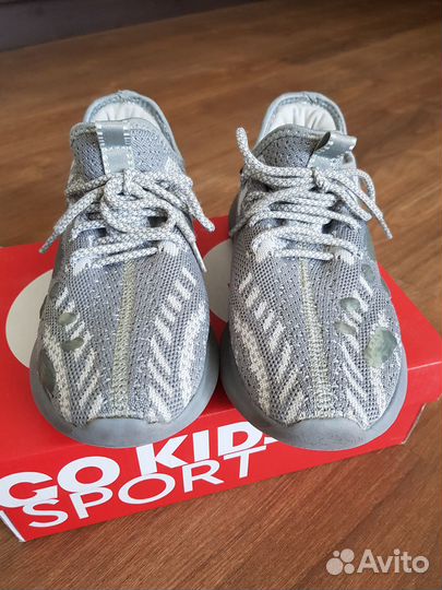 Кроссовки для девочки