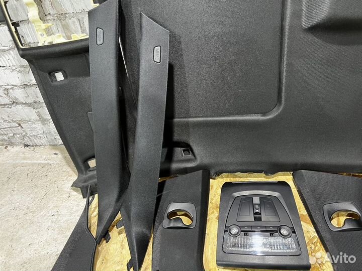 Черный потолок BMW F10 под люк