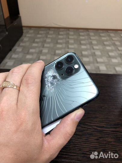 Замена стекла корпуса в iPhone