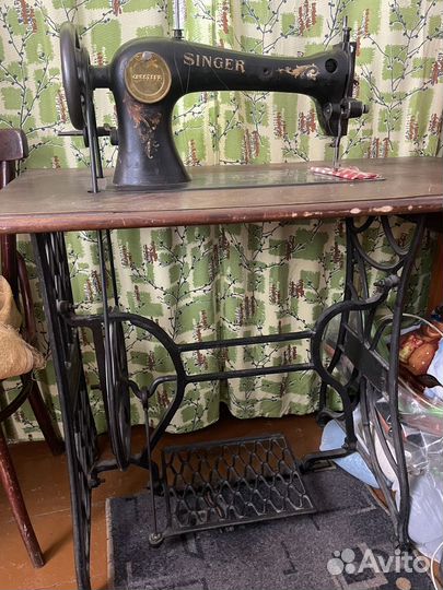 Швейная машина Singer